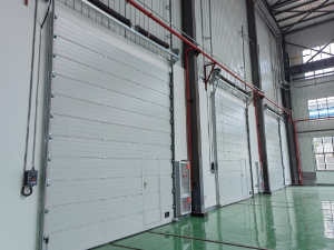 �����F·��������(d��ng)܇(ch��)�����I(y��)�����T(m��n)